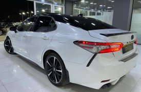 Toyota, Camry, 2019