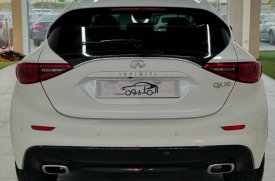 Infiniti, QX30, 2017