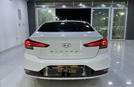 Hyundai, Elantra, 2020