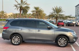 Nissan, Pathfinder, 2016