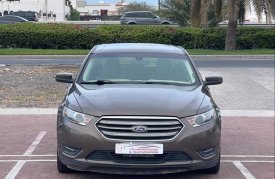 Ford, Taurus, 2016